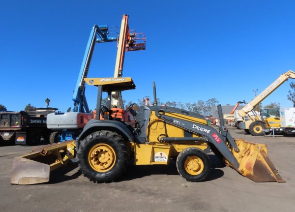 2015 John Deere 210LEP - Image 15