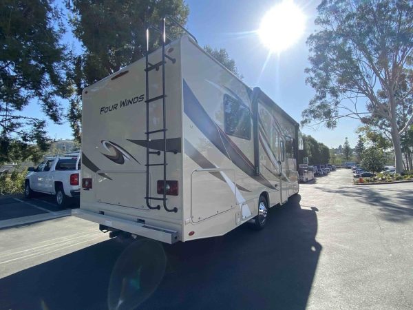 2019 Four Winds 28Z - Image 17