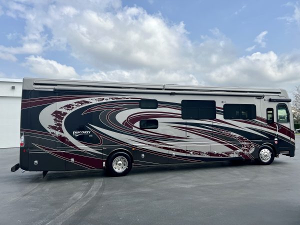 2020 Fleetwood Discovery LXE 40G - Image 16