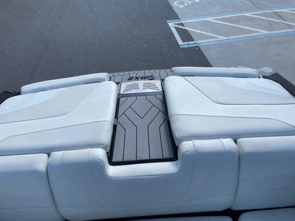 2018 Malibu Boats 24 MXZ - Image 14