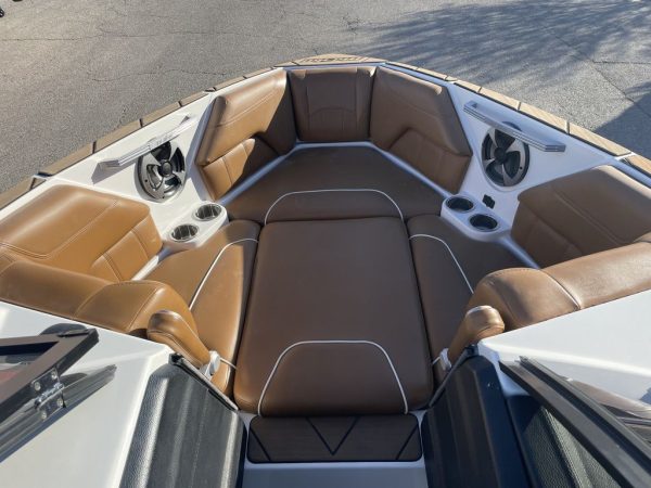 2020 Malibu Boats 25 LSV - Image 18