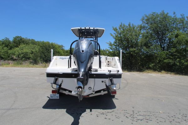2021 Robalo R242EX - Image 14