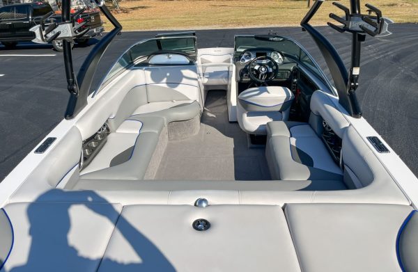 2011 Supra 22 SSV - Image 15