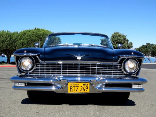 1957 Chrysler Imperial Crown - Image 11