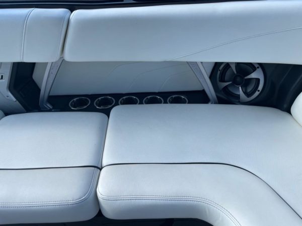 2018 Malibu Boats 24 MXZ - Image 16