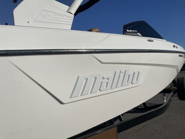2020 Malibu Boats 25 LSV - Image 20