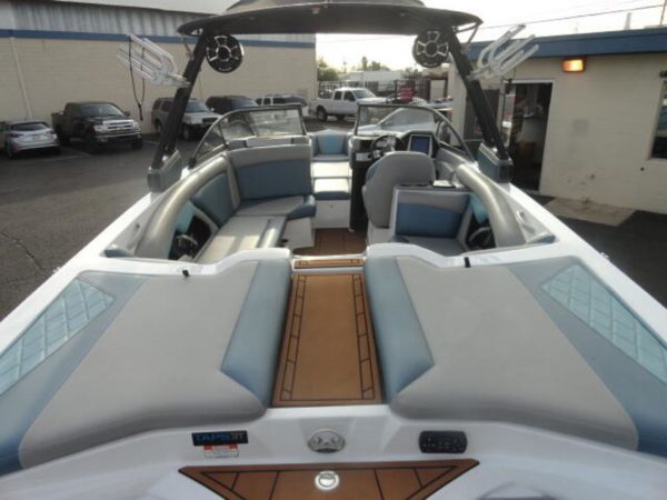 2020 Tige R23 - Image 15