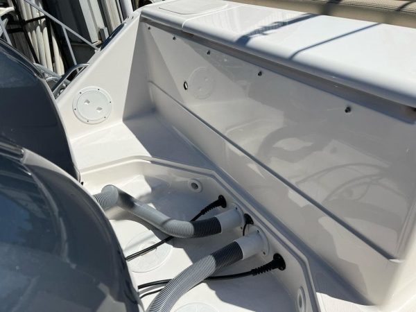 2018 Pursuit DC 265 - Image 7