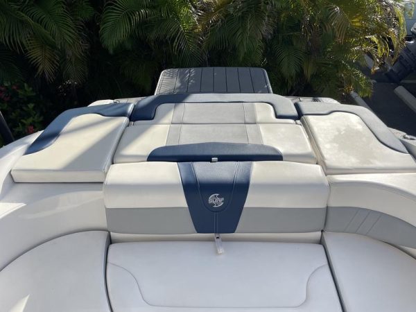2021 Chaparral 23 Surf - Image 60
