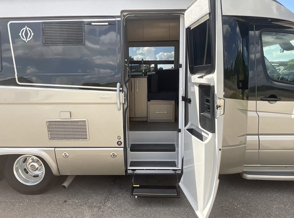2019 Leisure Travel Serenity S24CB - Image 21