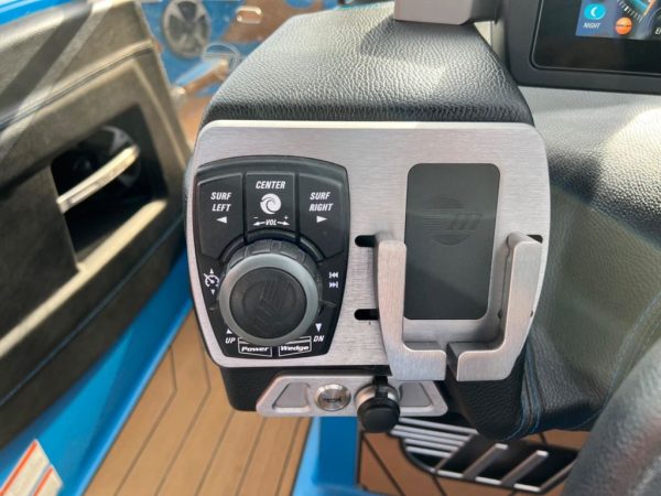 2019 Malibu Boats 23 LSV - Image 21
