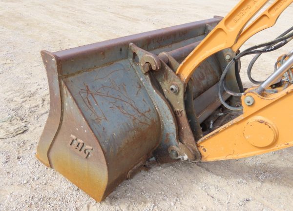 2015 Case 580N 4WD Backhoe - Image 20
