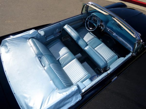 1957 Chrysler Imperial Crown - Image 14
