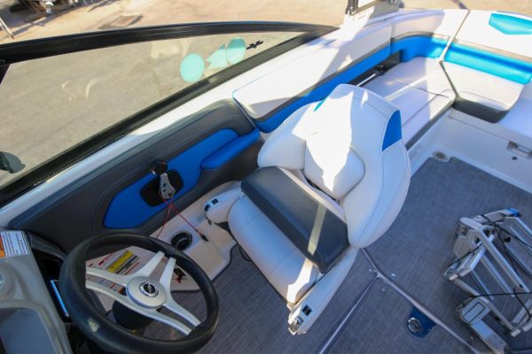 2017 Chaparral Vortex 2430 VRX - Image 12