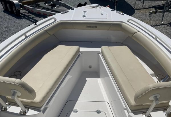 2017 Everglades 273 CC - Image 19
