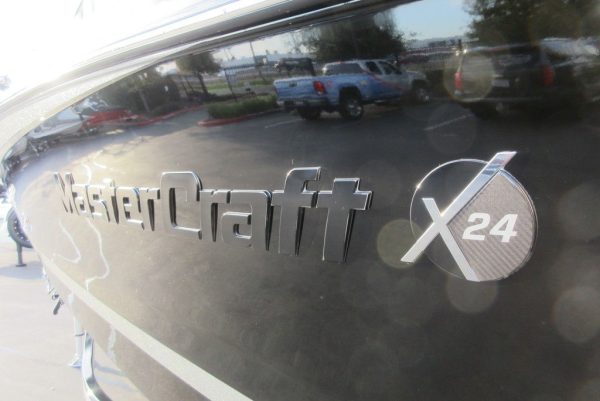 2020 MasterCraft X24 - Image 20
