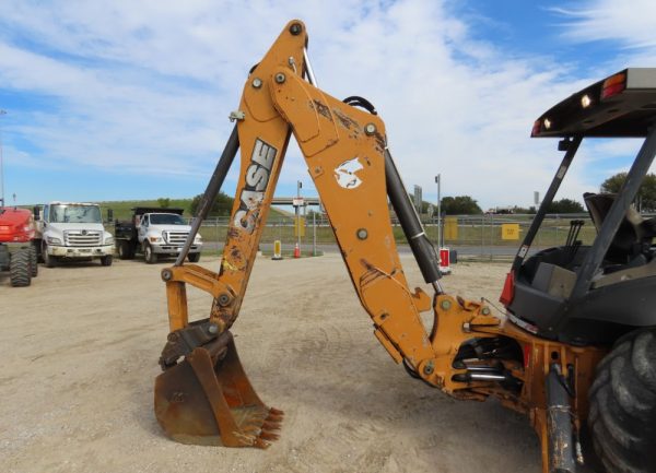 2015 Case 580N 4WD Backhoe - Image 21