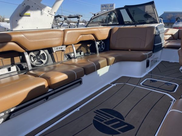 2020 Malibu Boats 25 LSV - Image 23