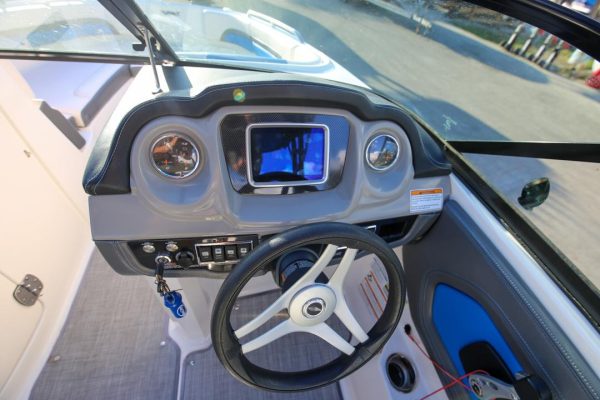 2017 Chaparral Vortex 2430 VRX - Image 13
