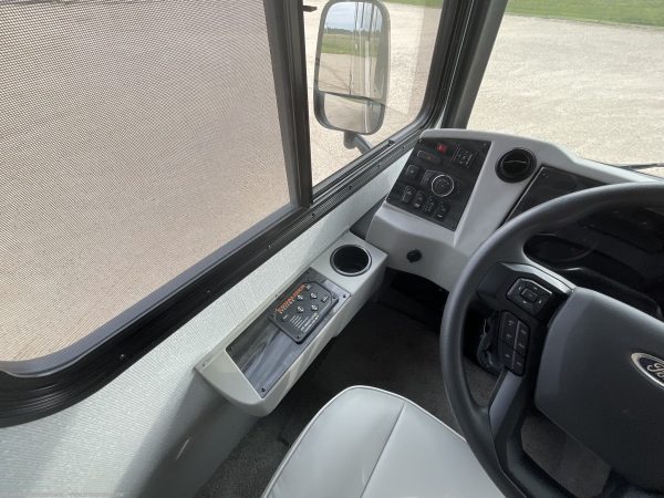 2022 Newmar Bay Star 3014 - Image 31