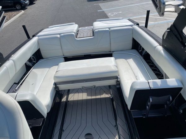 2018 Malibu Boats 24 MXZ - Image 21