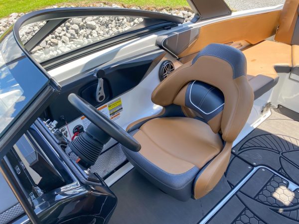 2022 Scarab 215 ID Wake Edition - Image 18