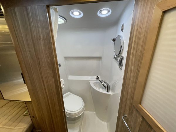 2020 Airstream Interstate 19 Tommy Bahama Edition 4x4 - Image 150