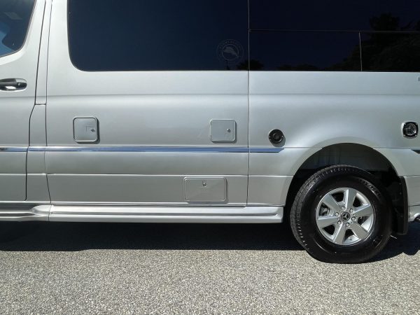2020 Airstream Interstate 19 Tommy Bahama Edition 4x4 - Image 153