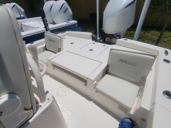 2018 Pathfinder Boats 2600 TRS - Image 5