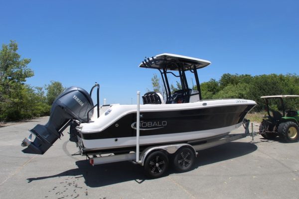 2021 Robalo R242EX - Image 7