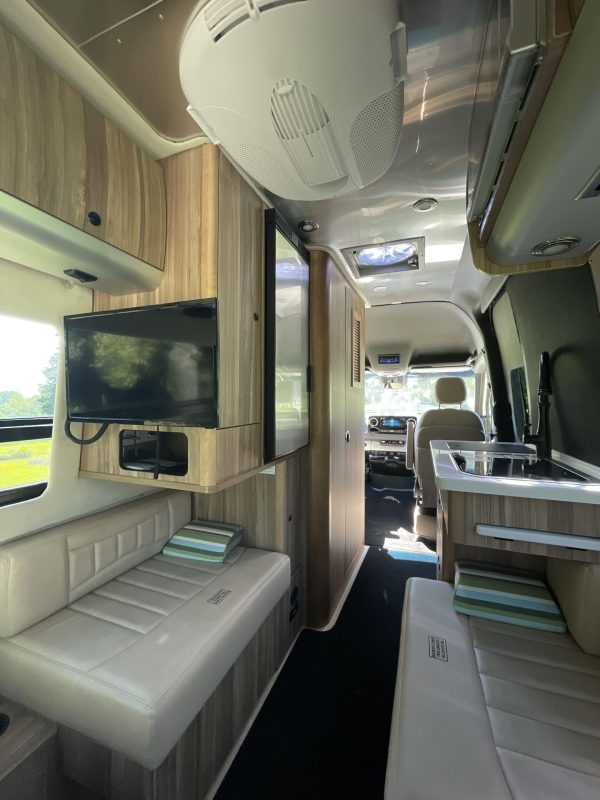 2020 Airstream Interstate 19 Tommy Bahama Edition 4x4 - Image 166