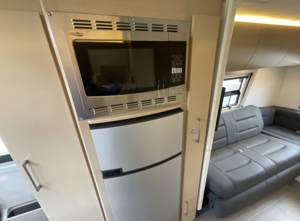 2019 Leisure Travel Serenity S24CB - Image 28