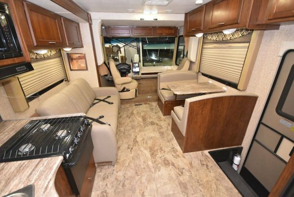 2015 Coachmen Pursuit 33BH - Image 28