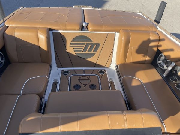 2020 Malibu Boats 25 LSV - Image 28