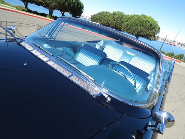 1957 Chrysler Imperial Crown - Image 20