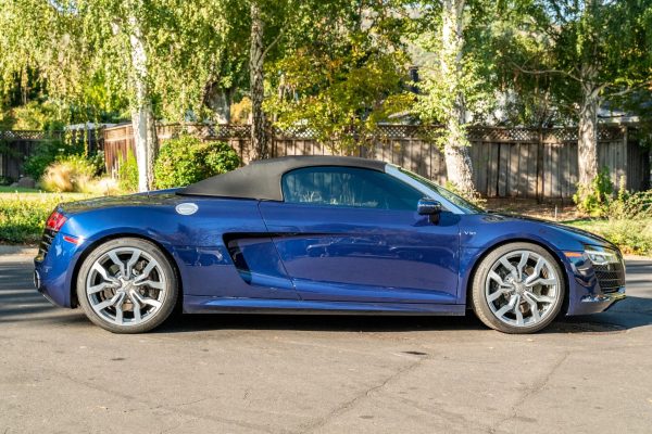 2014 Audi R8 V10 Spyder - Image 20