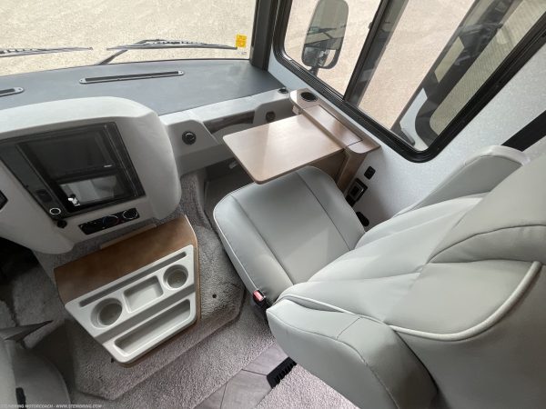 2022 Newmar Bay Star 3014 - Image 36