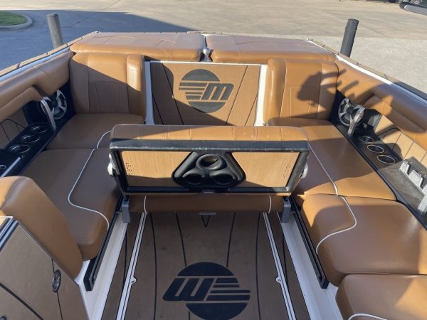 2020 Malibu Boats 25 LSV - Image 29