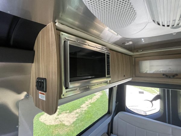 2020 Airstream Interstate 19 Tommy Bahama Edition 4x4 - Image 188