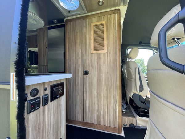 2020 Airstream Interstate 19 Tommy Bahama Edition 4x4 - Image 189