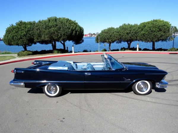 1957 Chrysler Imperial Crown - Image 22
