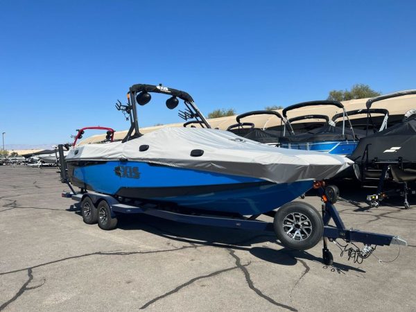 2021 Axis Wake Research A24