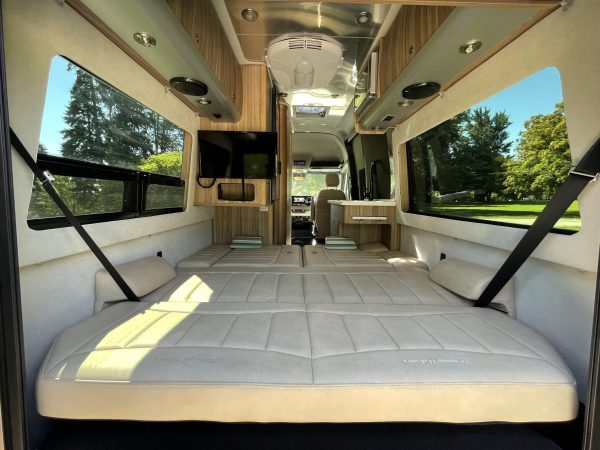 2020 Airstream Interstate 19 Tommy Bahama Edition 4x4 - Image 216