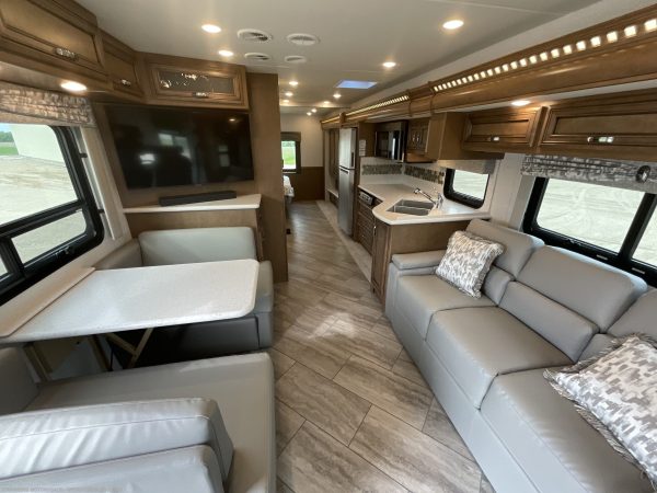 2022 Newmar Bay Star 3014 - Image 41
