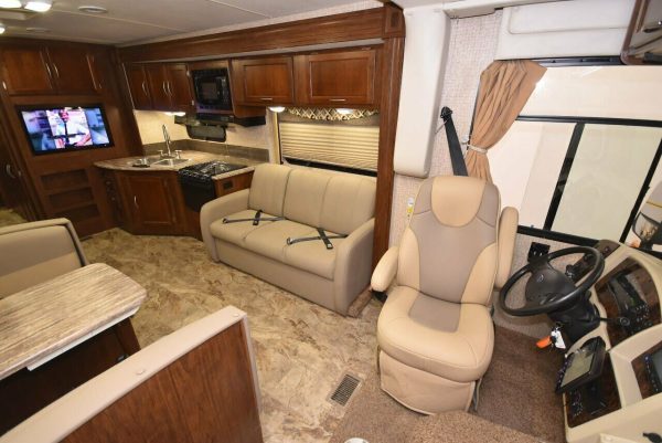 2015 Coachmen Pursuit 33BH - Image 34