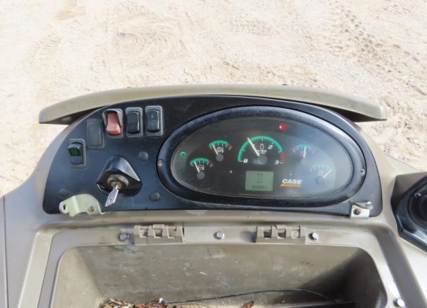 2015 Case 580N 4WD Backhoe - Image 33