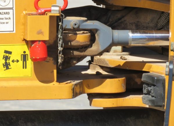 2016 Case 321F - Image 31