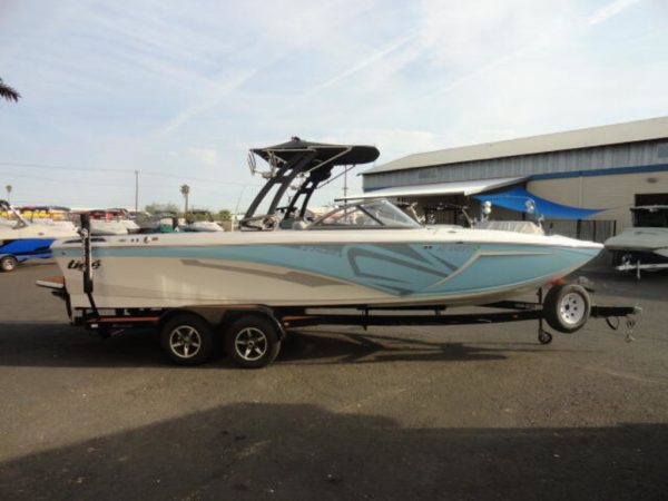2020 Tige R23 - Image 30