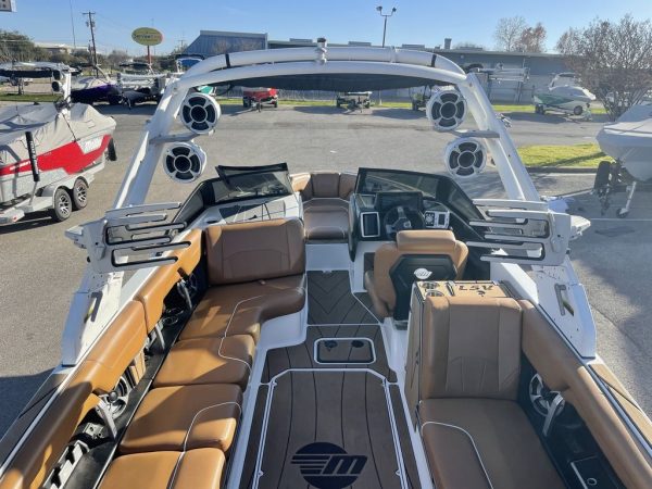 2020 Malibu Boats 25 LSV - Image 4