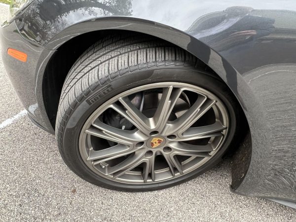 2020 Porsche Panamera 4 - Image 28